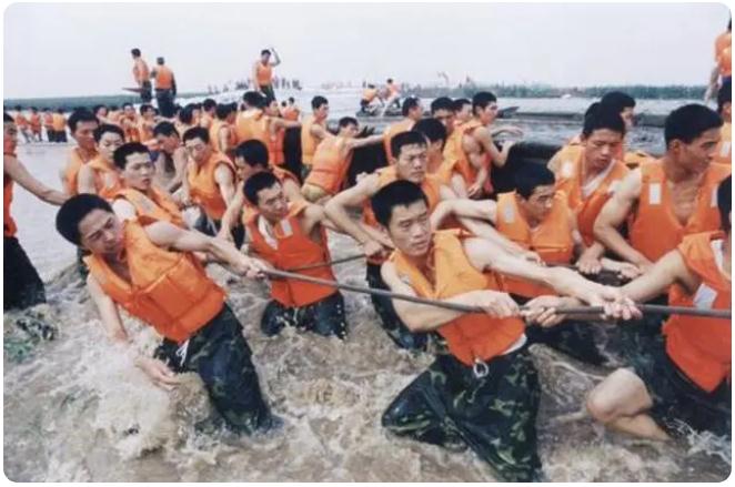 98年抗洪，中央決定最后關頭炸堤分洪，朱镕基：等等，我再加句話